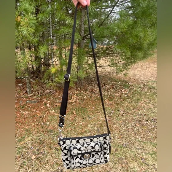 Coach Signature Pocket Swingpack Crossbody Bag - Picture 16 of 17